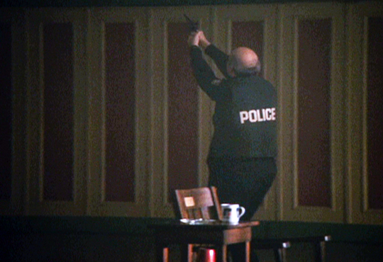 A Ruhlin coffee cup is included as a prop in the movie "The Slience of the Lambs"